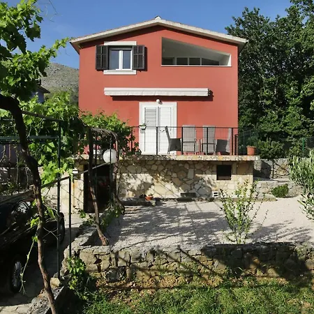 Quiet House With Garden * Split